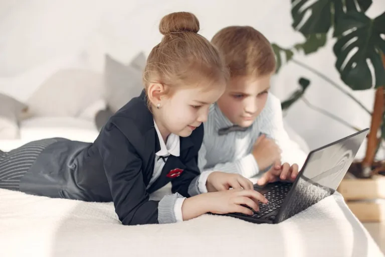 Kidsworldfun Review: What It Is, Features, Safety, and Alternatives