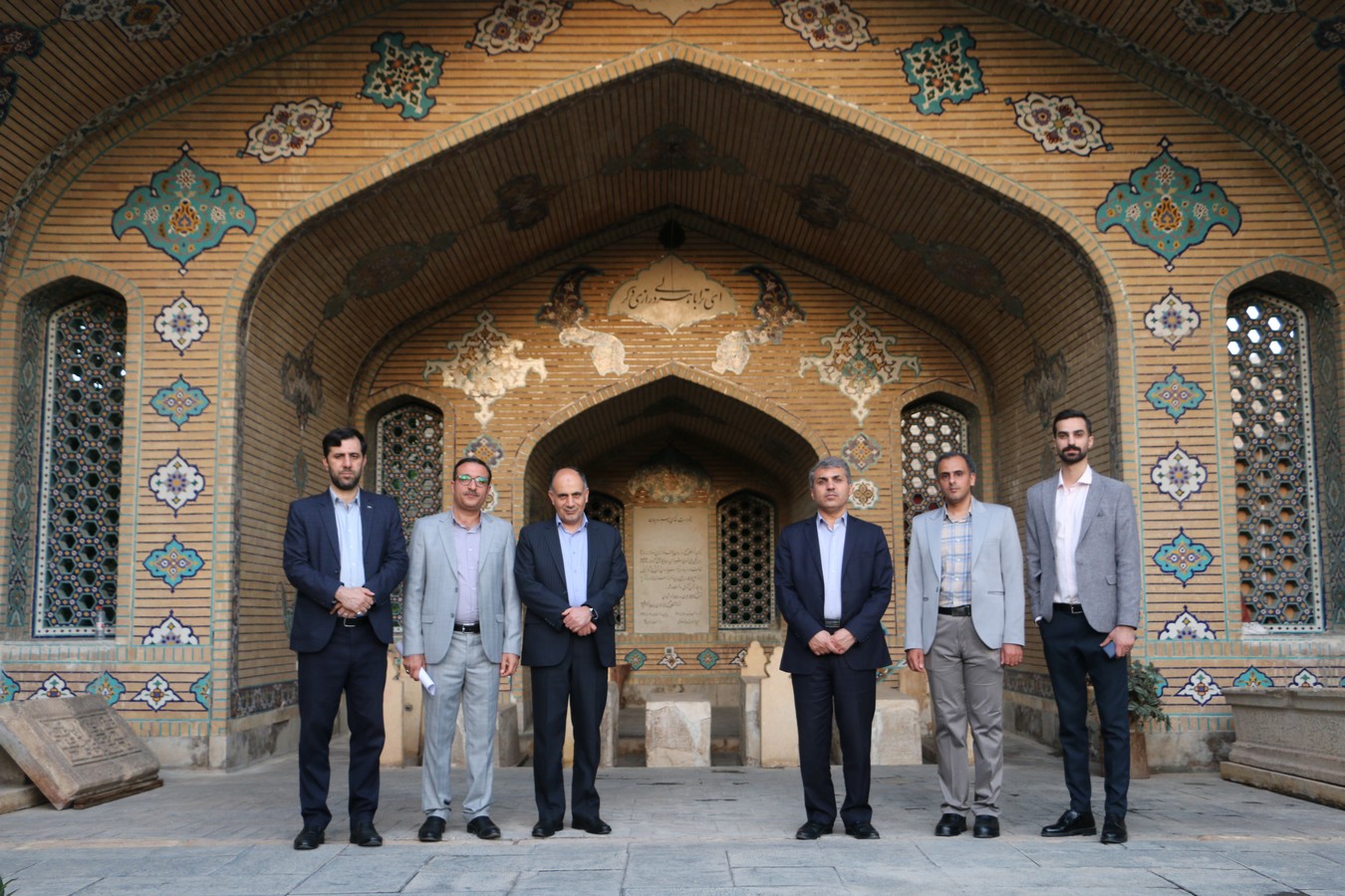 بازدید رییس انجمن آثار و مفاخر فرهنگی از آرامگاه «روزبهان بقلی فسایی» در شیراز